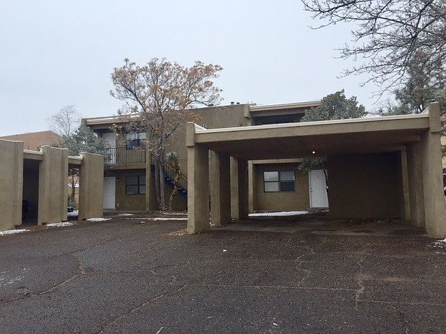 Nice 4 plex w carport