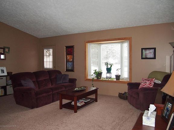 3rd image of 1547 Berkley Dr