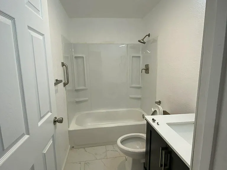 2241 S San Antonio Ave — Photo 10