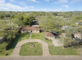 801 1/2 E Avenue C, Lampasas, TX 76550