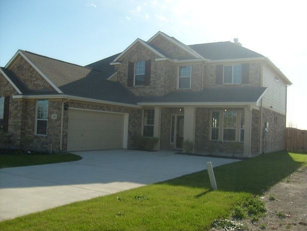 1st image of 2200 Oak Vly