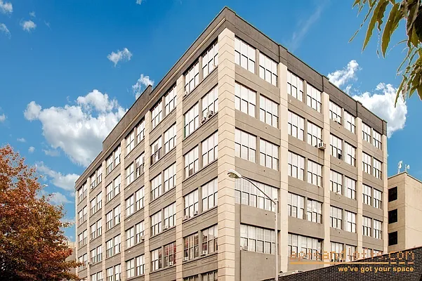 Rented by aptsandlofts.com | media 21