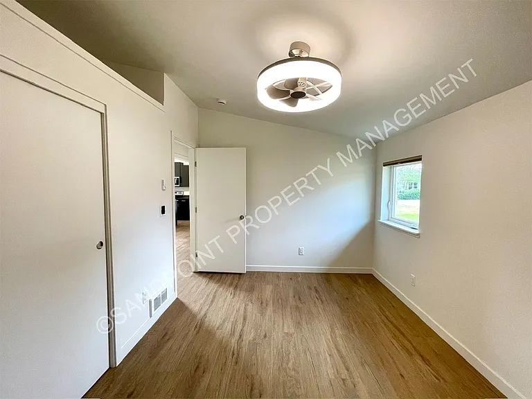 1608 Cedar St #1 — Photo 6