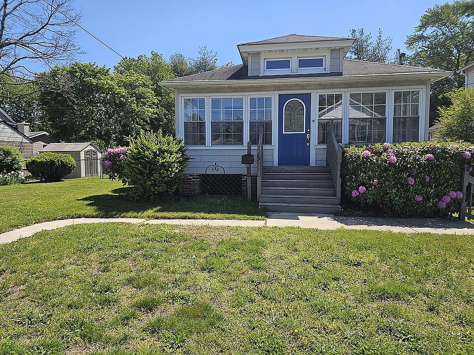 1st image of 119 Monroe Ave
