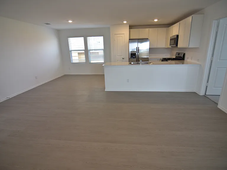 397 Keefer Ln — Photo 8