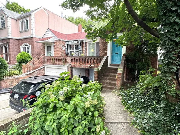 6807 141st St, Flushing, NY 11367
