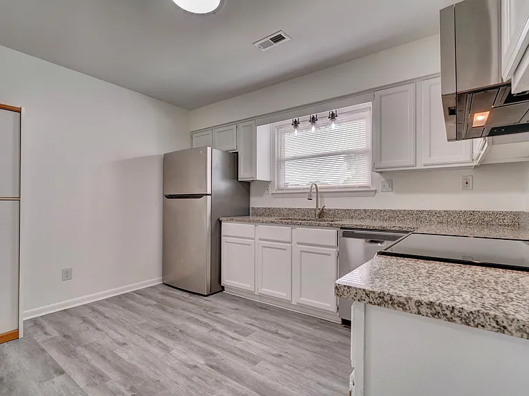 1801 Colleen Ct — Photo 14
