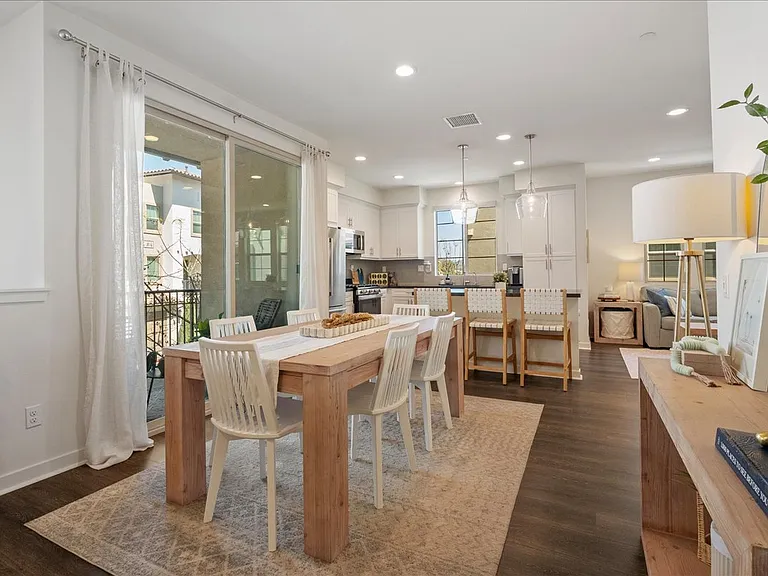 328 Paddle Ct — Photo 9