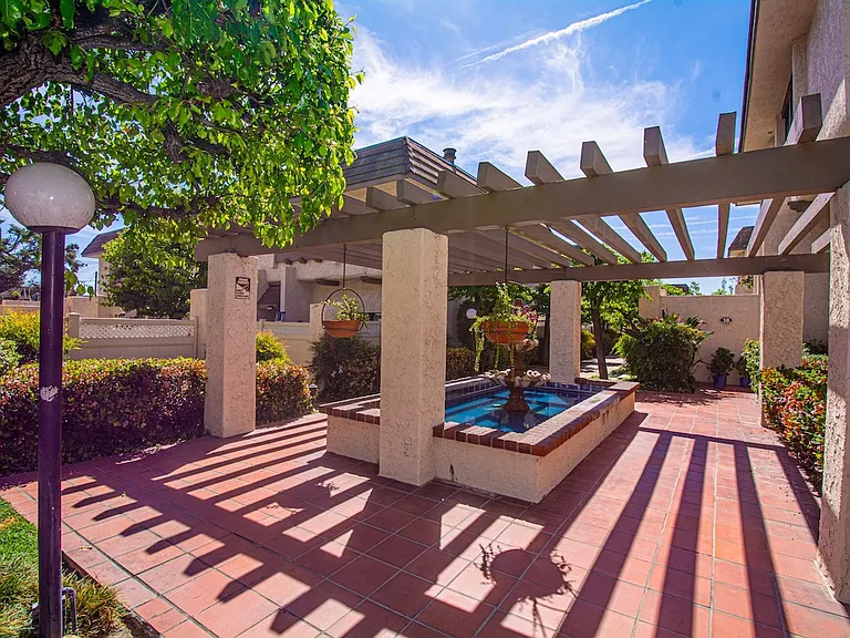 848 W Huntington Dr #28 — Photo 41