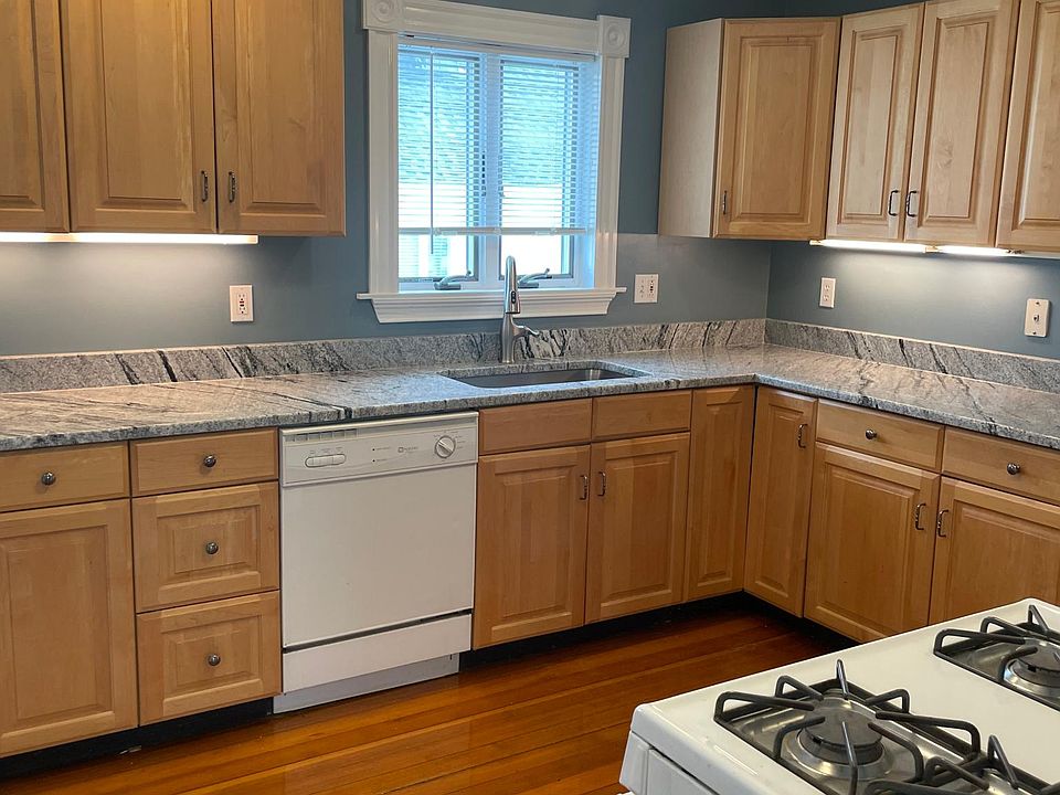 105 Vernon St, Norwood, MA 02062 Zillow