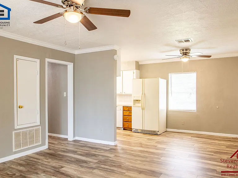 2610 NW Lindy Ave — Photo 25