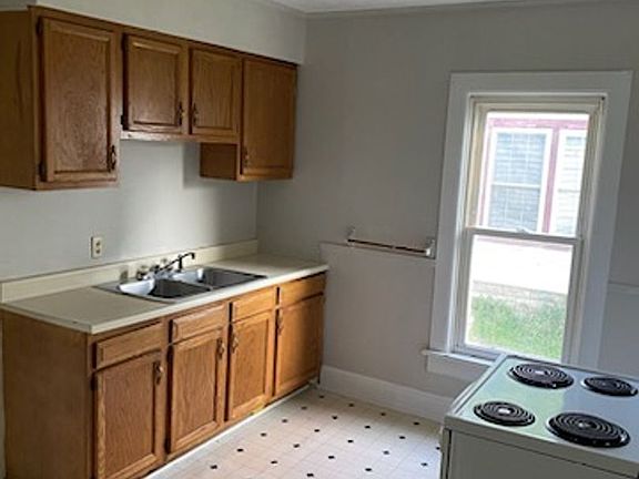 5th image of 633-635 Davids St #633