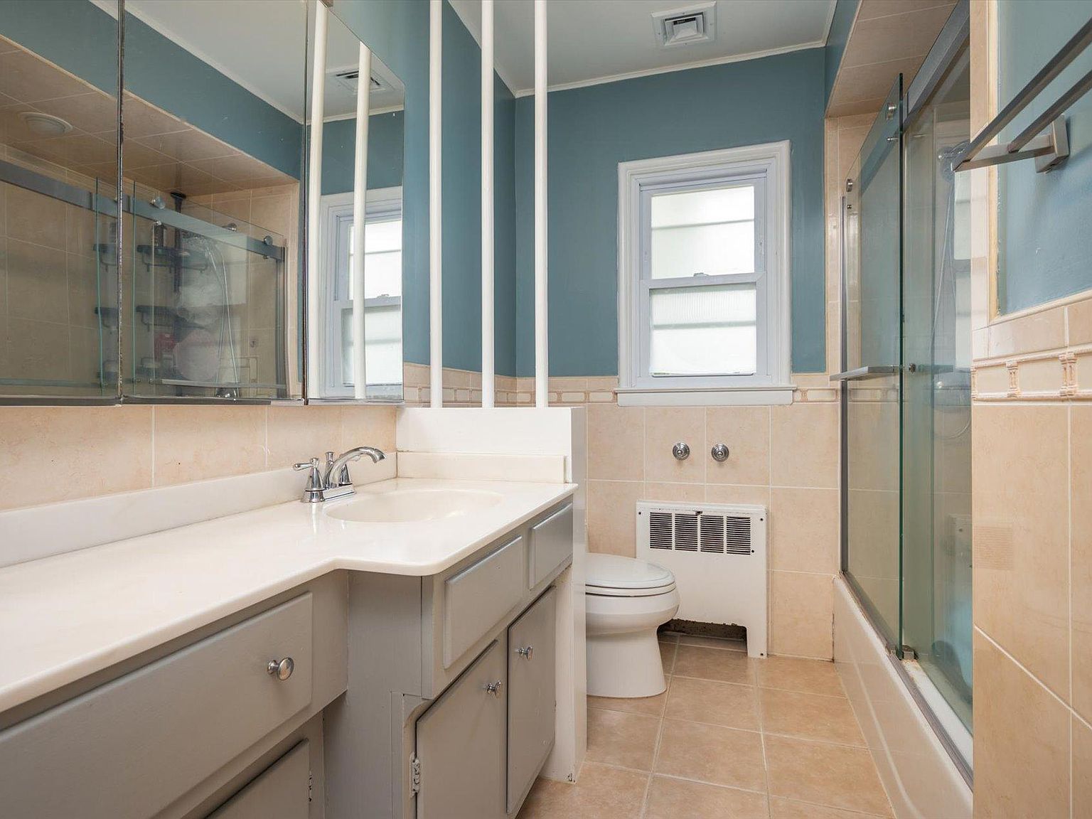 75 Linden Blvd, Hicksville, NY 11801 Zillow