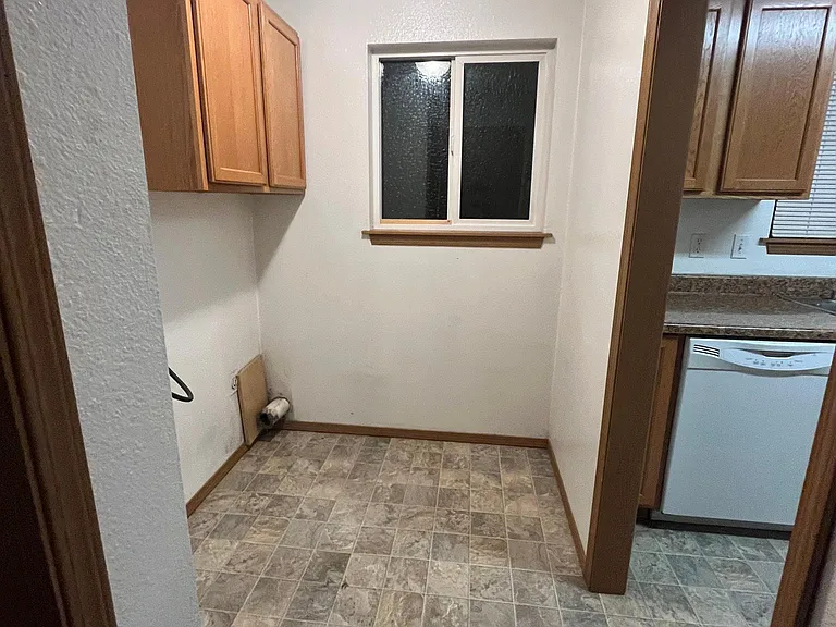 30517 Webster Rd E — Photo 9
