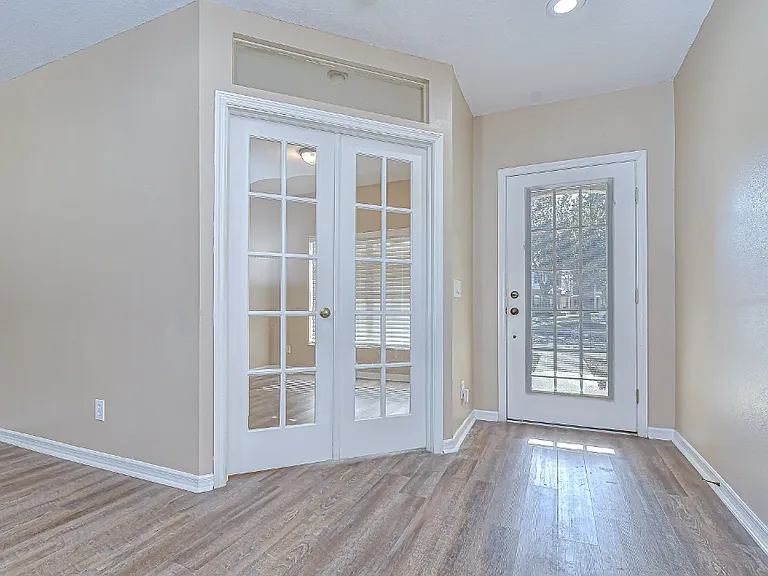 10720 Chesham Hill Ct — Photo 2