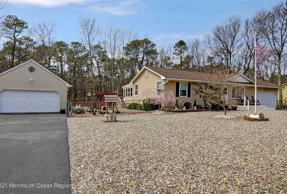 1st image of 684 Dunedin St