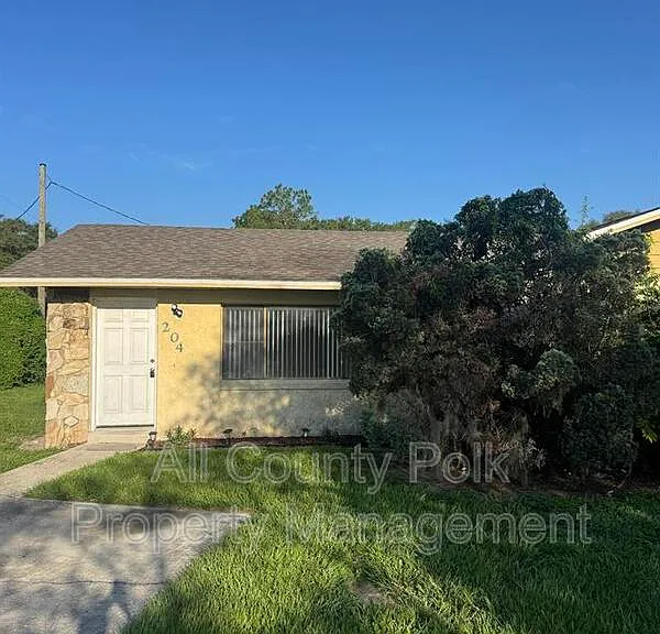 204 Leelon Rd — Photo 1