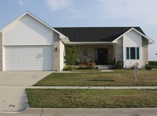 1202 Cherokee St, Nevada, IA 50201