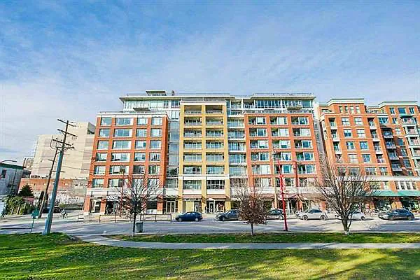 221 Union St #1009 — Photo 1
