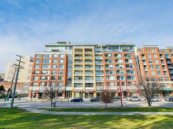 221 Union St #1009, Vancouver, BC V6A 0B4