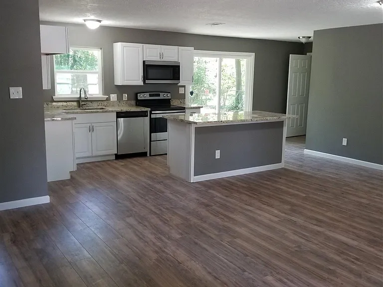 5910 Van Fleet St — Photo 17