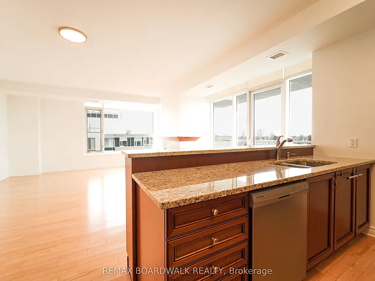 401 Golden Ave #1005 — Photo 7