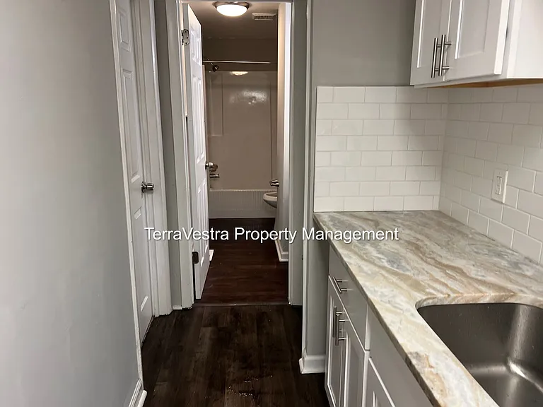 427 South Main Street — Photo 10