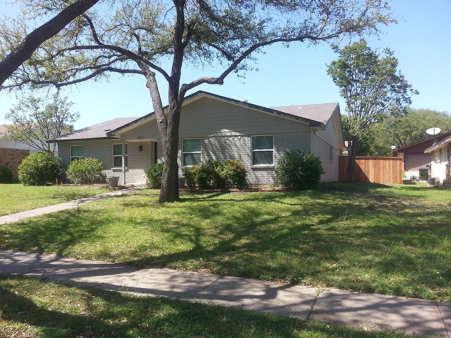 3 bed, 2000 sqft, $2,550 — Photo 2