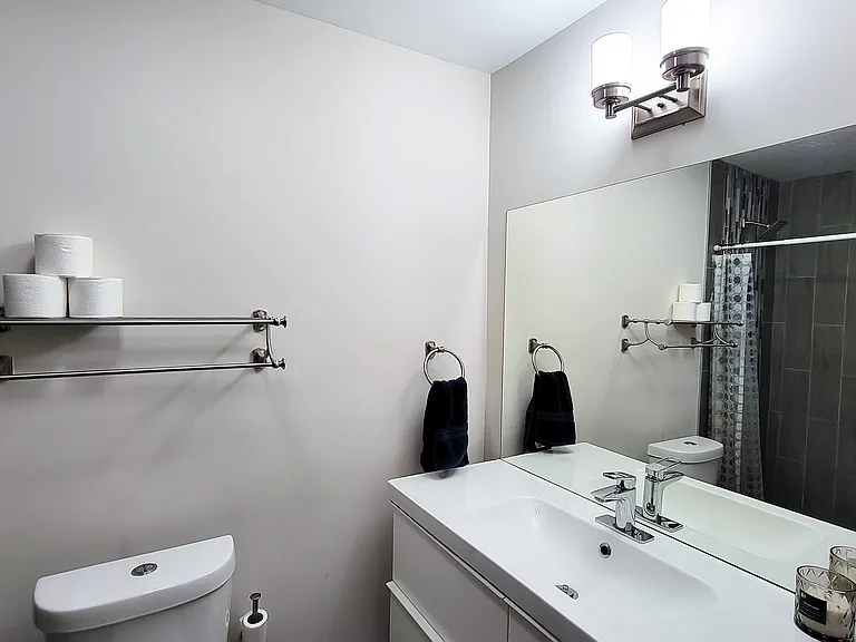 3010 Santa Monica Dr — Photo 20