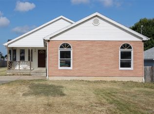 840 Borden Rd, Cheektowaga, NY 14227