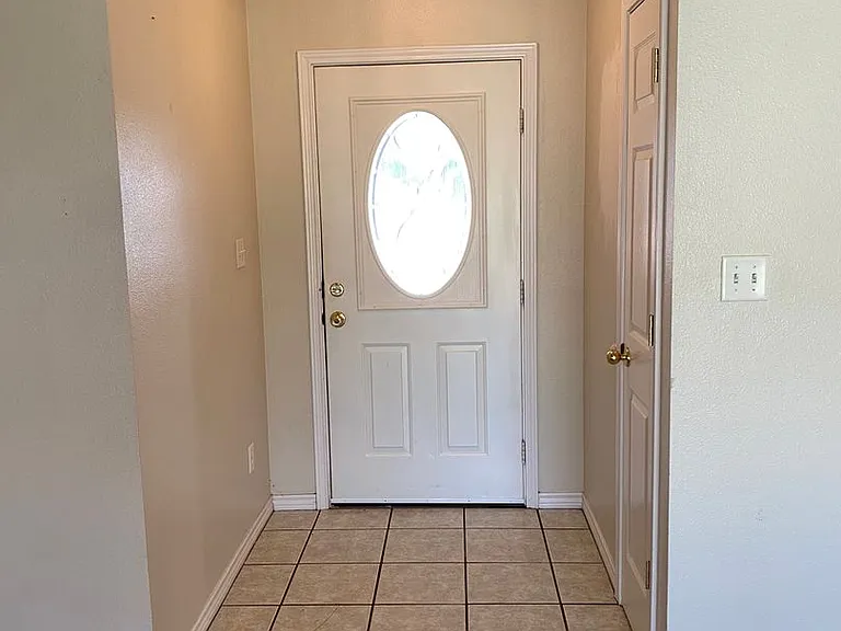 3908 Onaway Trl — Photo 2