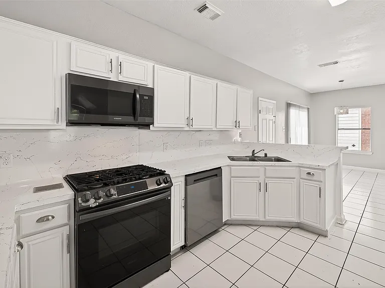 4018 Timber Cor — Photo 10