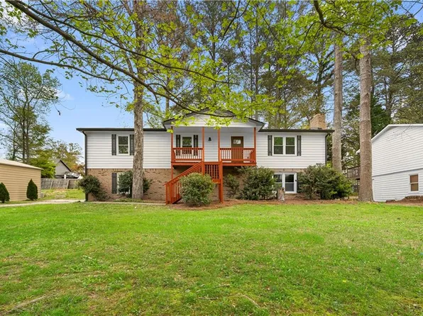 1597 Sprayberry Dr, Marietta, GA 30066