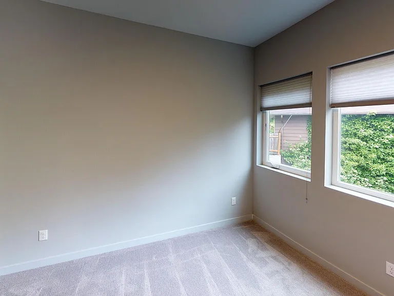 13636 3rd Ave NE — Photo 53