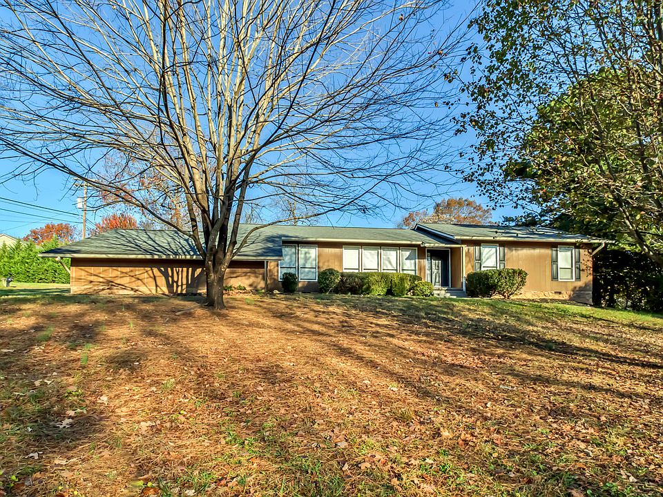 1st image of 1600 Blackwood Dr