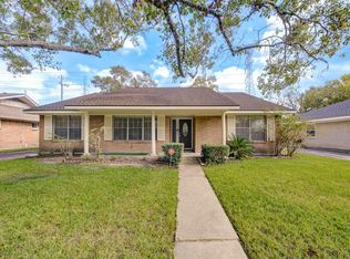 9611 Greenwillow St, Houston, TX 77096