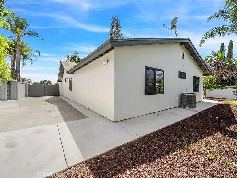 25981 Cordillera Dr — Photo 23