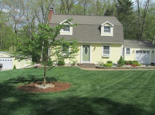 61 Barnsbee Ln, Coventry, CT 06238