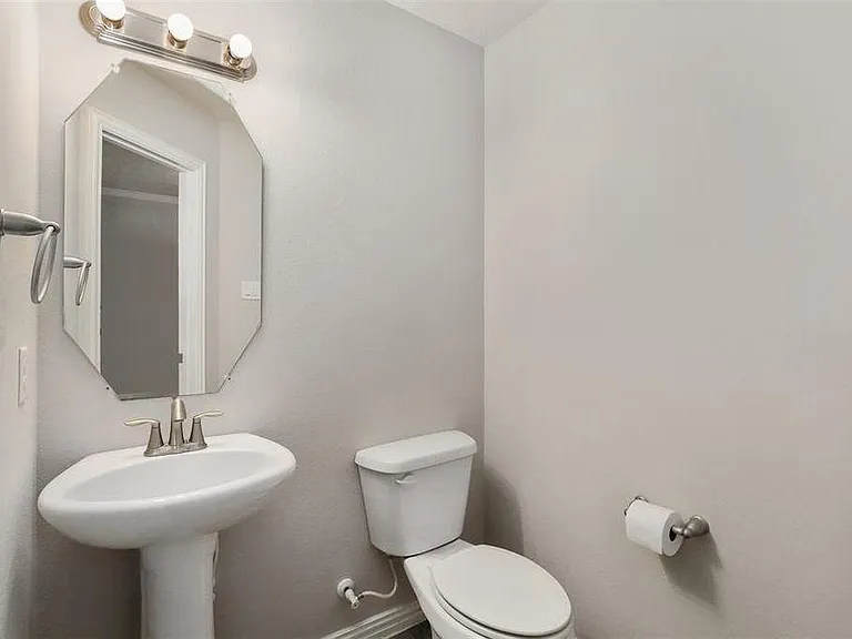 11515 Champions Green Dr — Photo 10