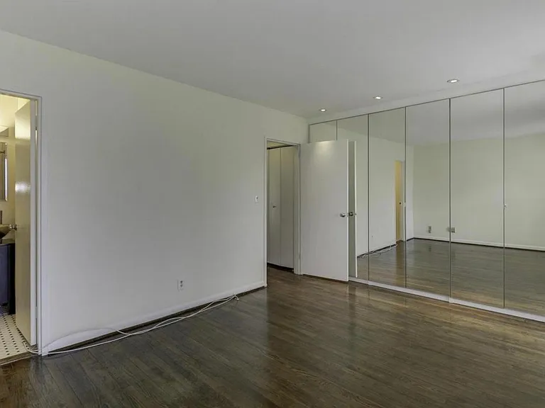 821 Delaware Ave SW #A — Photo 4
