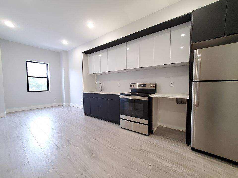 1st image of 1019 W Side Ave #25E