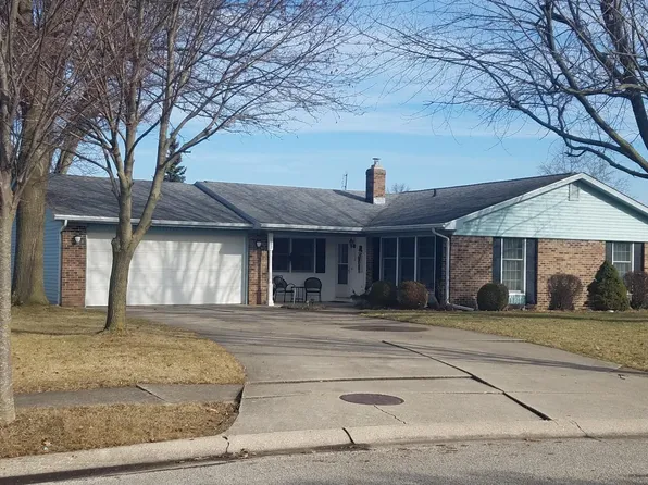 102 Windsor Ct, Decatur, IN 46733