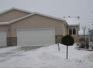 1511 Suntree Dr, West Fargo, ND 58078