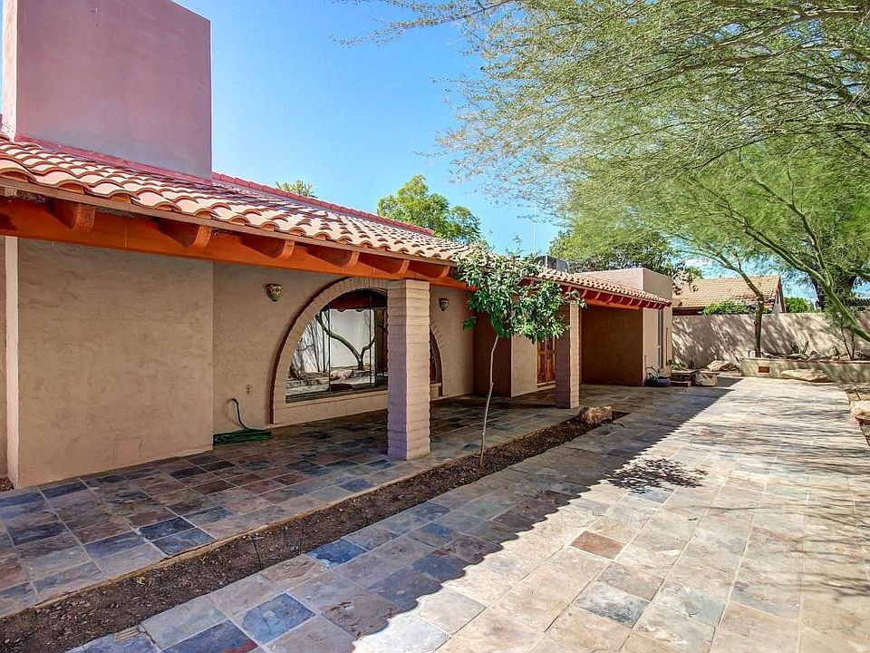 1st image of 2030 E Balboa Dr