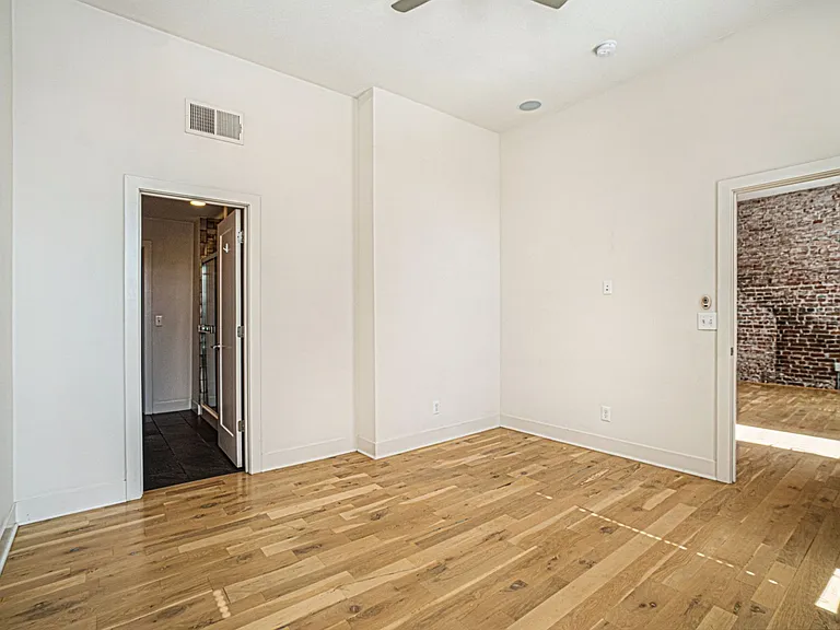 435 Westport Rd #302 — Photo 40