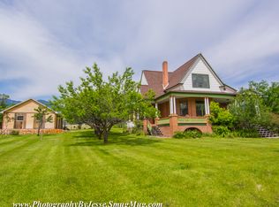 102 W 1st Ave, Salmon, ID 83467