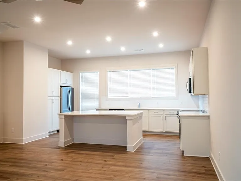 1394 Cozy Cir SE — Photo 8