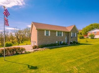 191 Southcrest Dr, Max Meadows, VA 24360