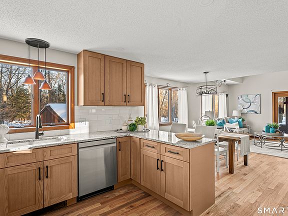 5th image of 389 Route 66