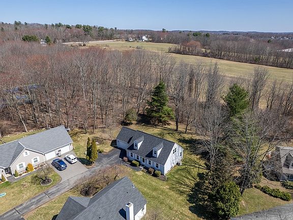 3rd image of 4 Lilacwood Cir